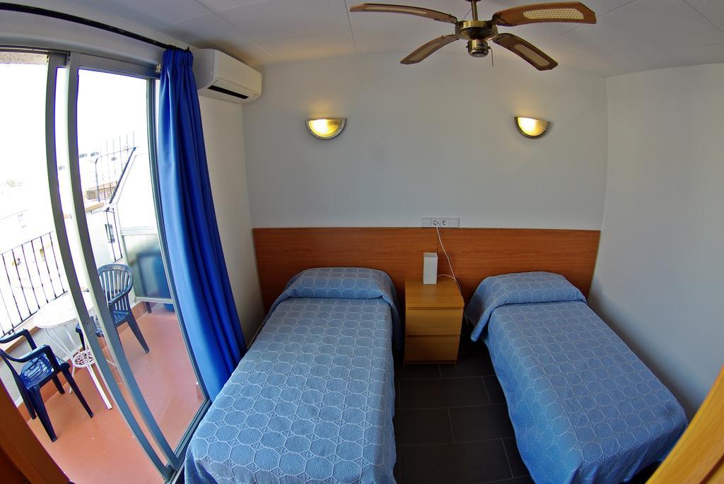 Hostal L'Alba Тоса-де-Мар Номер фото