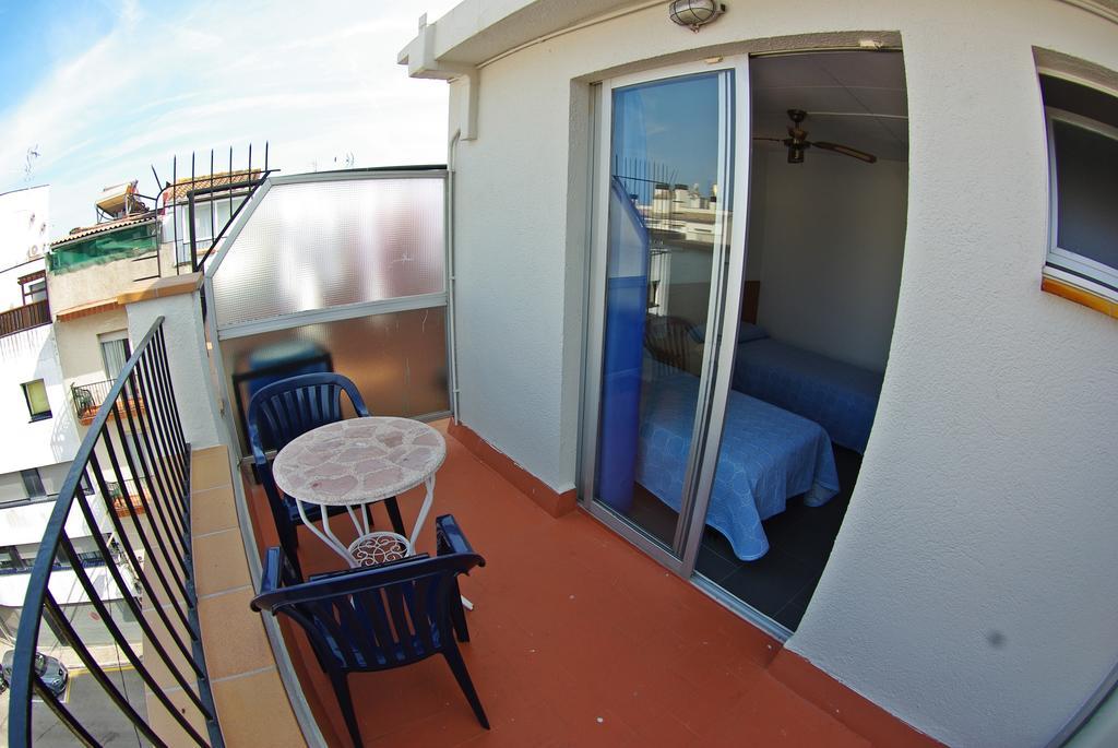 Hostal L'Alba Тоса-де-Мар Номер фото